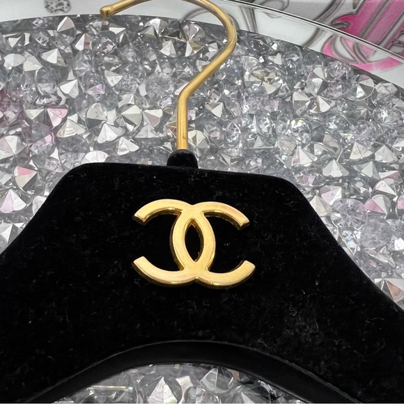 Authentic Chanel hanger velour velvet version plastic black gold logo emblem - Picture 2 of 16